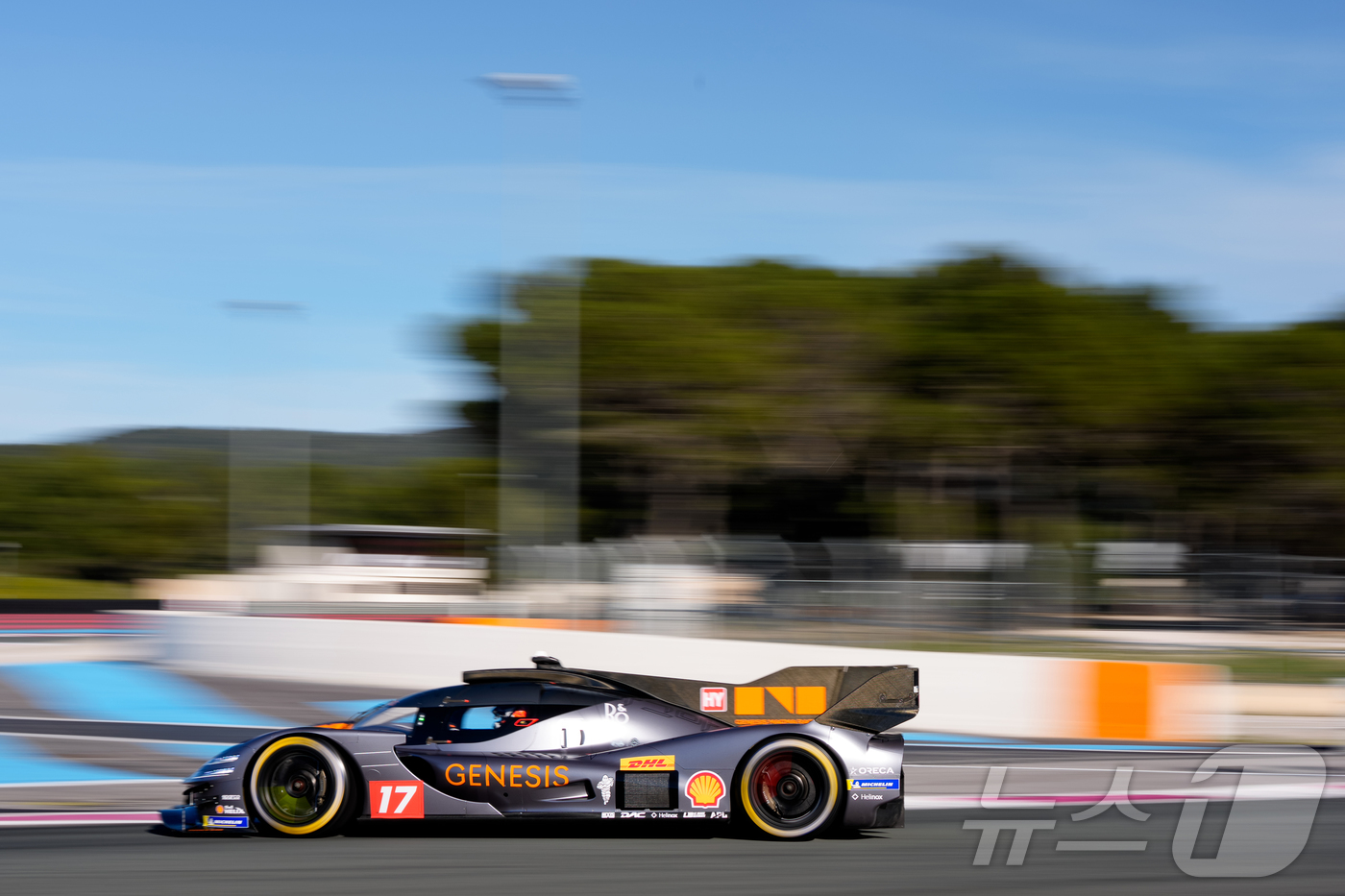 (서울=뉴스1) = 제네시스는 소속 레이싱팀인 제네시스 마그마 레이싱이 오는 17일(현지시간)부터 19일까지 이탈리아 에밀리아로마냐에서 열리는 월드 인듀어런스 챔피언십 개막전을 시 …