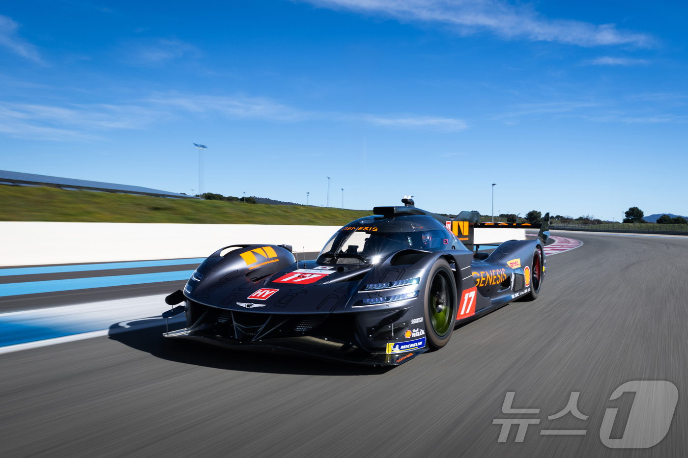 (서울=뉴스1) = 제네시스는 소속 레이싱팀인 제네시스 마그마 레이싱이 오는 17일(현지시간)부터 19일까지 이탈리아 에밀리아로마냐에서 열리는 월드 인듀어런스 챔피언십 개막전을 시 …