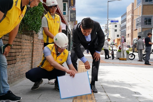 종로구, 동묘앞역·계동길 보도 정비…친환경 보행로 조성