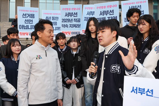 명지대 학생들의 교통불편 의견 듣는 오세훈 시장