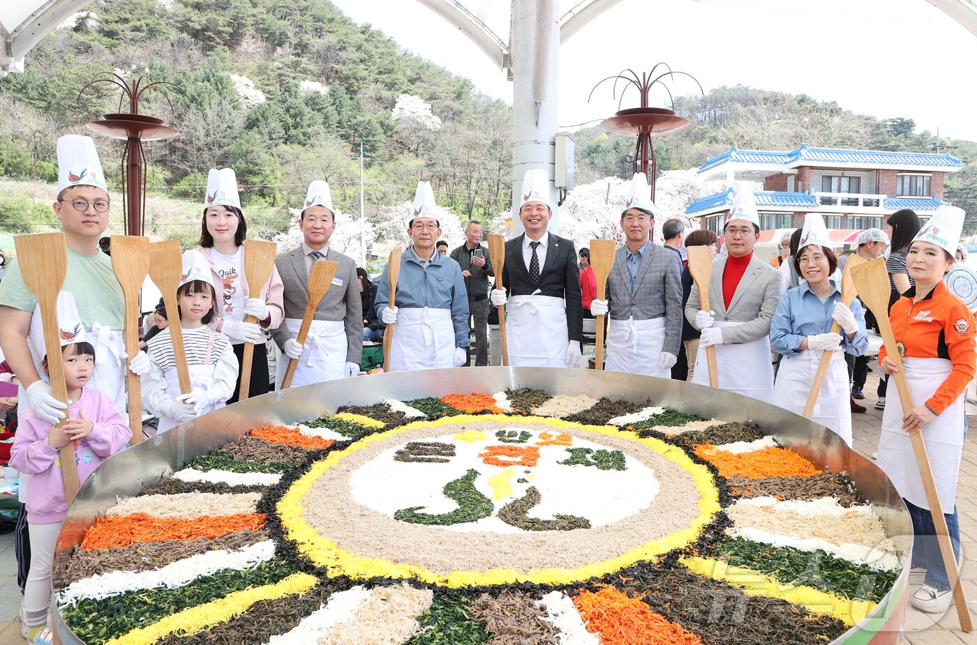 본문 이미지 - 충주 수안보온천제 꿩산채비빔밥.(충주시 제공. 재판매 및 DB금지) 