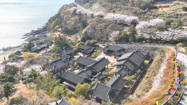 '해신 장보고 촬영지' 완도 청해포구 편의시설 확충·경관 개선