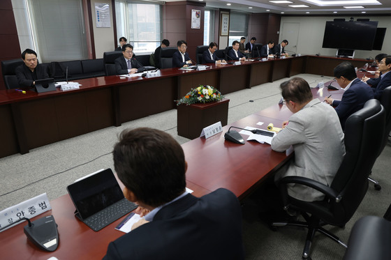 문신학 차관, 석유화학 업계 수급 안정 및 공급망 점검회의 발언