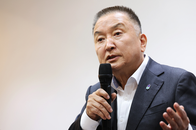 김영환 "법원 결정 따라 공천 경쟁 기회 줬으면…불출마는 없다"