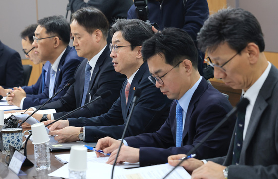 모두발언하는 이억원 금융위원장