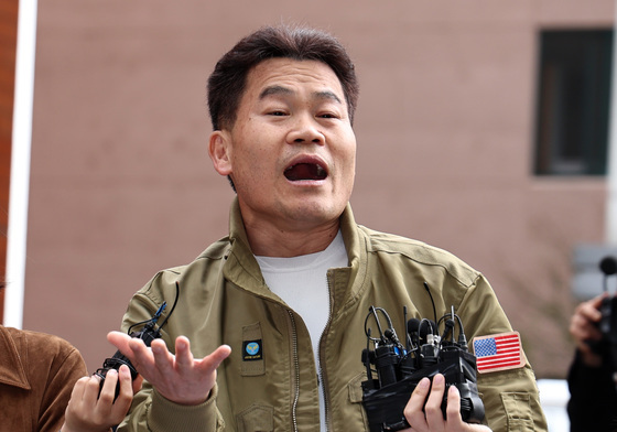 경찰, '이재명 혼외자·5·18 北개입' 주장 전한길 23일 재소환