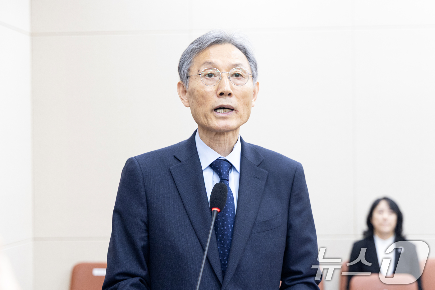 (서울=뉴스1) 이승배 기자 = 고광헌 방송미디어통신심의위원회 위원장 후보자가 1일 서울 여의도 국회에서 열린 제433회국회(임시회) 과학기술정보방송통신위원회 인사청문회에 출석해 …