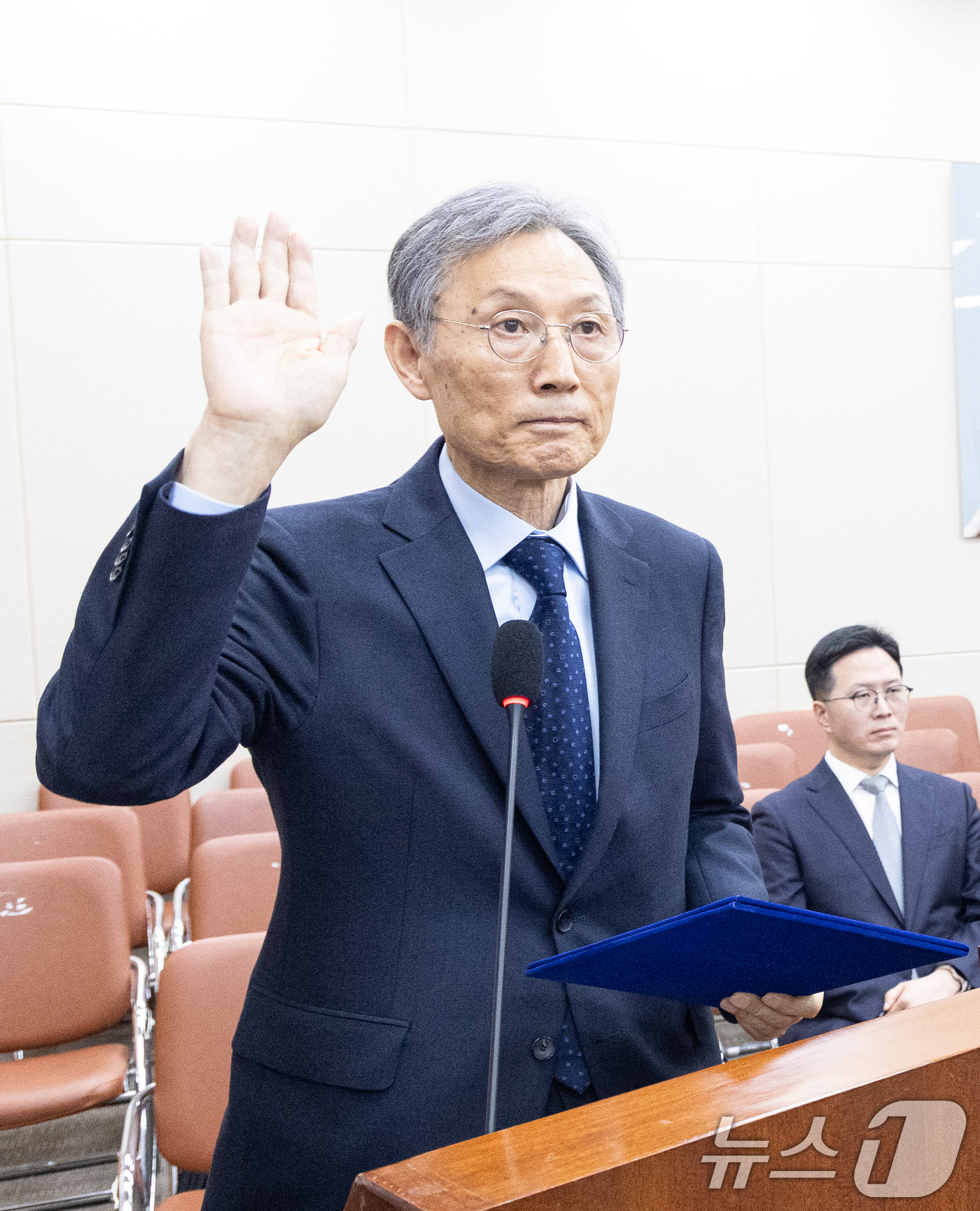 (서울=뉴스1) 이승배 기자 = 고광헌 방송미디어통신심의위원회 위원장 후보자가 1일 서울 여의도 국회에서 열린 제433회국회(임시회) 과학기술정보방송통신위원회 인사청문회에 출석해 …