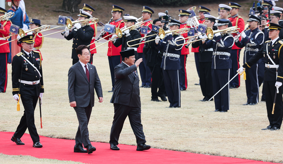 한·인니 대통령 의장대 사열