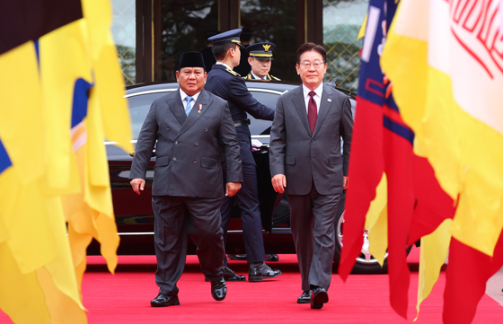 인도네시아 대통령 영접하는 이재명 대통령