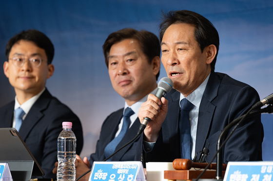 모두 발언하는 우상호 더불어민주당 강원특별자치도지사 예비후보