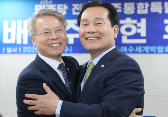 일주일 전 끝까지 간다던 주철현, 단일화로 선회한 까닭