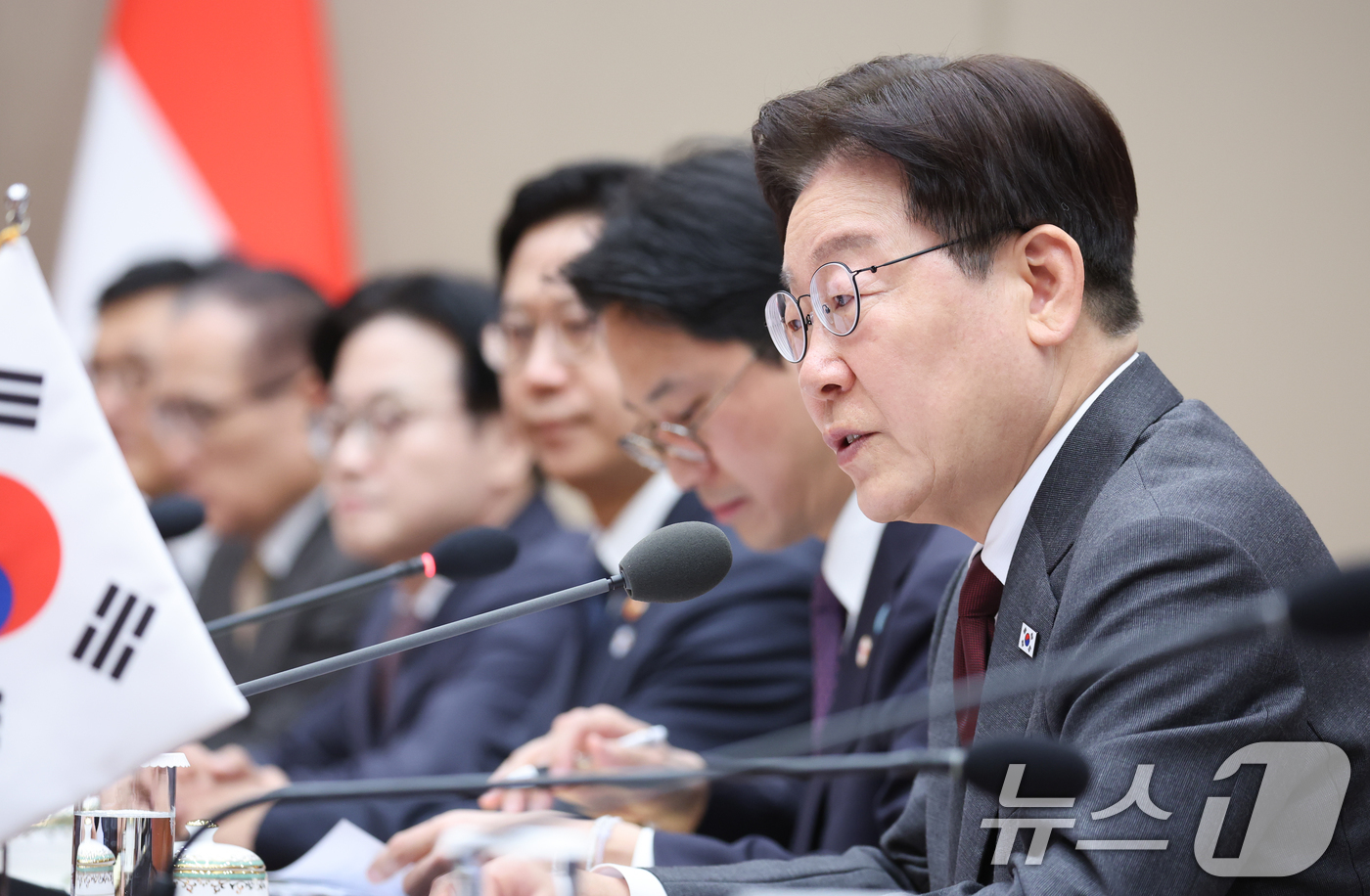 (서울=뉴스1) 이재명 기자 = 이재명 대통령이 1일 청와대에서 열린 프라보워 수비안토 인도네시아 대통령과 한·인니 확대 정상회담에서 발언하고 있다. 2026.4.1/뉴스1