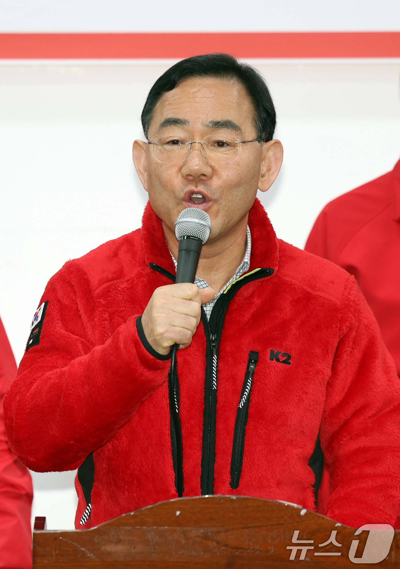 (대구=뉴스1) 공정식 기자 = 1일 오전 대구 수성구 국민의힘 대구시당에서 열린 대구시장 경선 후보자 공정 경선 협약식에서 대구시장 경선 컷오프(공천 배제)된 주호영 의원이 발언 …