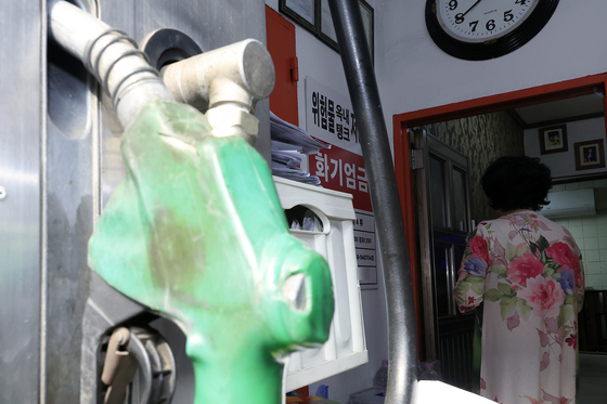 고유가 덮친 소상공인…'경영안정바우처' 신청 280만명 몰렸다