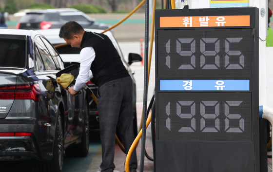 한은 "안정대책에 3월 물가 소폭 확대 그쳐…4월 이후 상승 압력 더 커"