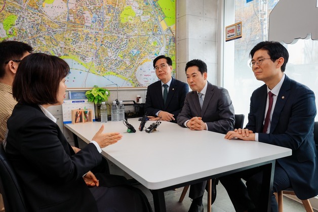 부동산 찾아 시장 점검하는 장동혁 대표와 송언석 대표