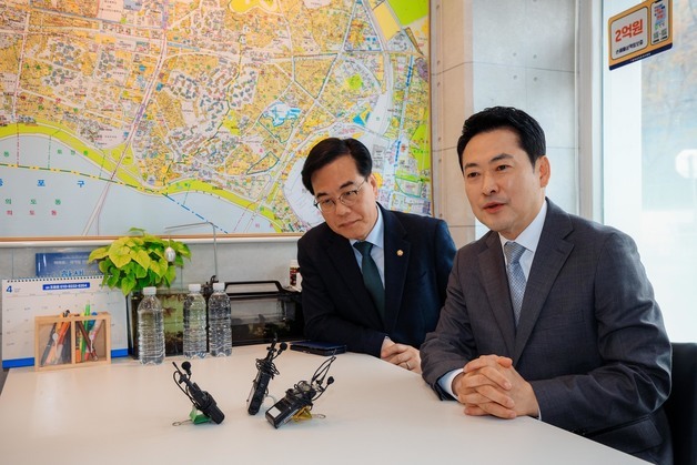 부동산 시장 점검하는 장동혁 대표와 송언석 대표