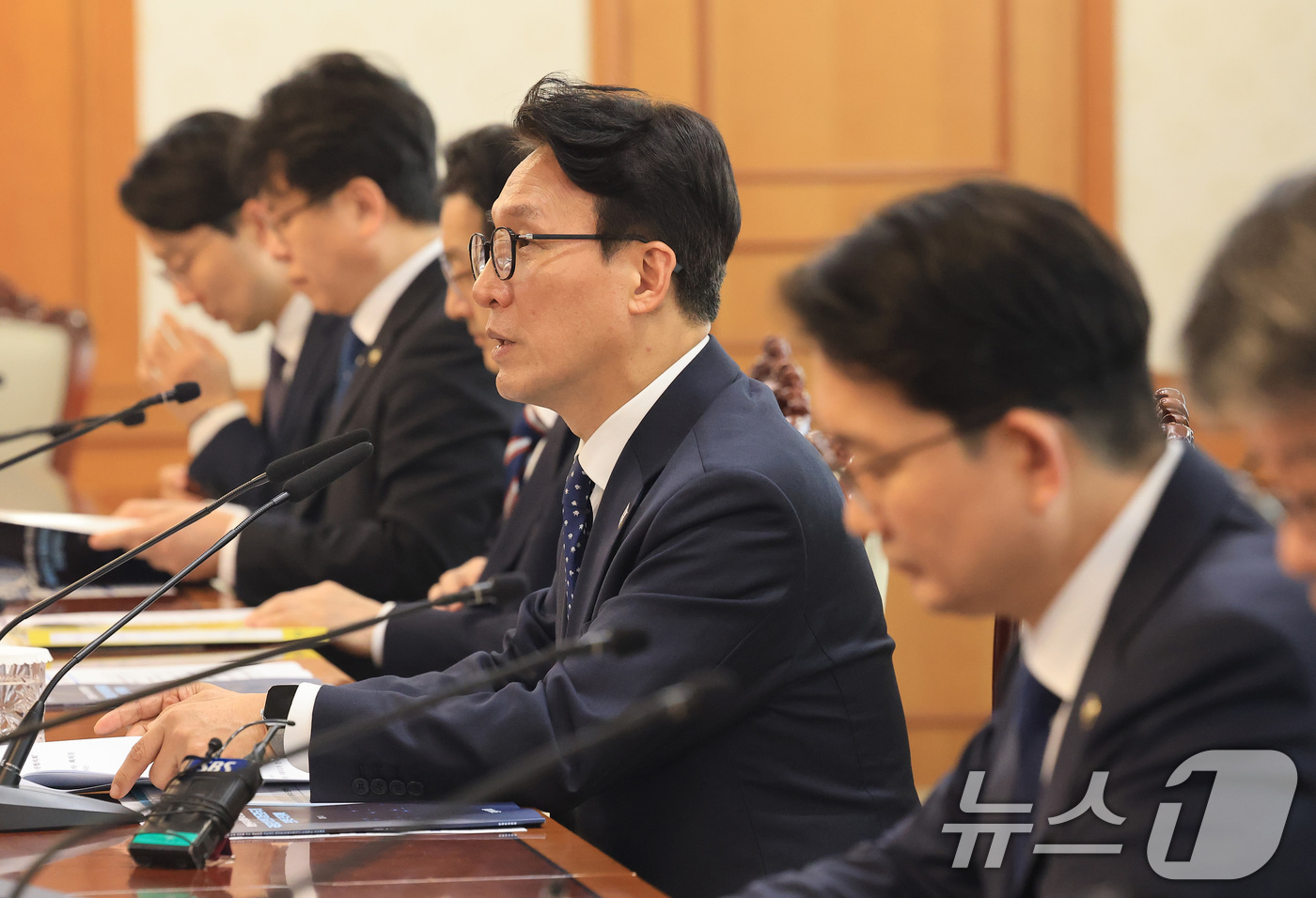 (서울=뉴스1) 임세영 기자 = 김민석 국무총리가 1일 서울 종로구 정부서울청사에서 열린 제2차 국토대전환 범정부 추진협의회 회의에서 모두발언을 하고 있다. 2026.4.1/뉴스1 …