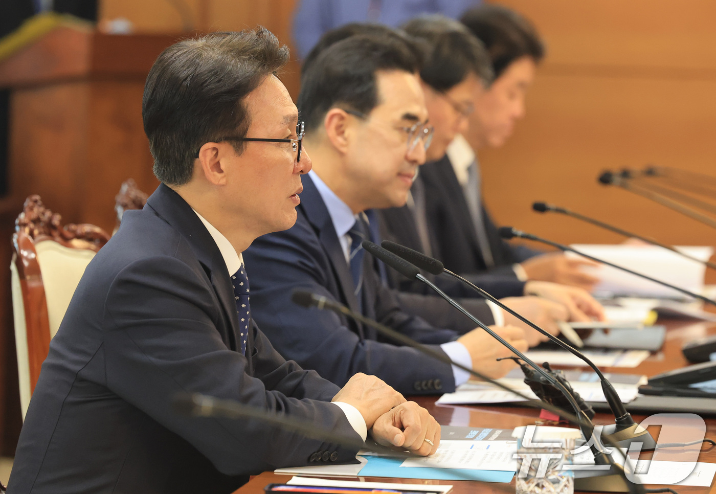 (서울=뉴스1) 임세영 기자 = 김민석 국무총리가 1일 서울 종로구 정부서울청사에서 열린 제2차 국토대전환 범정부 추진협의회 회의에서 모두발언을 하고 있다. 2026.4.1/뉴스1 …