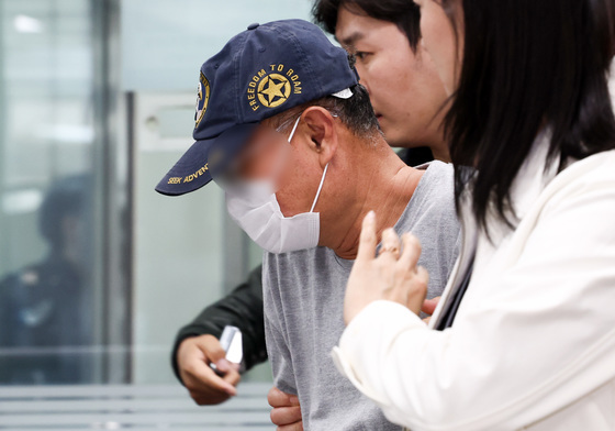 경찰, 전처 살해 후 시신 유기한 60대 구속 송치