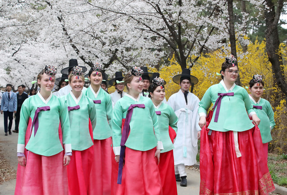 미국 고교생들의 한국 나들이