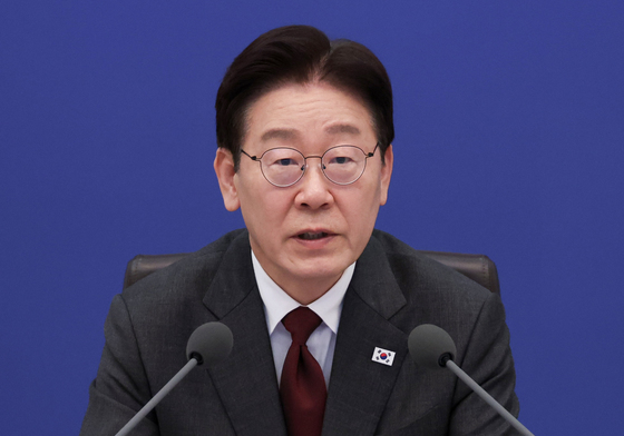 李대통령 "전쟁 영향 품목 목록화…해외 대체공급선 적극 발굴"