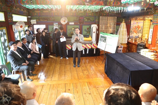 김진태, 전통사찰 지정 '삼척 감로사' 방문…"문화유산 보존, 활용 강화"