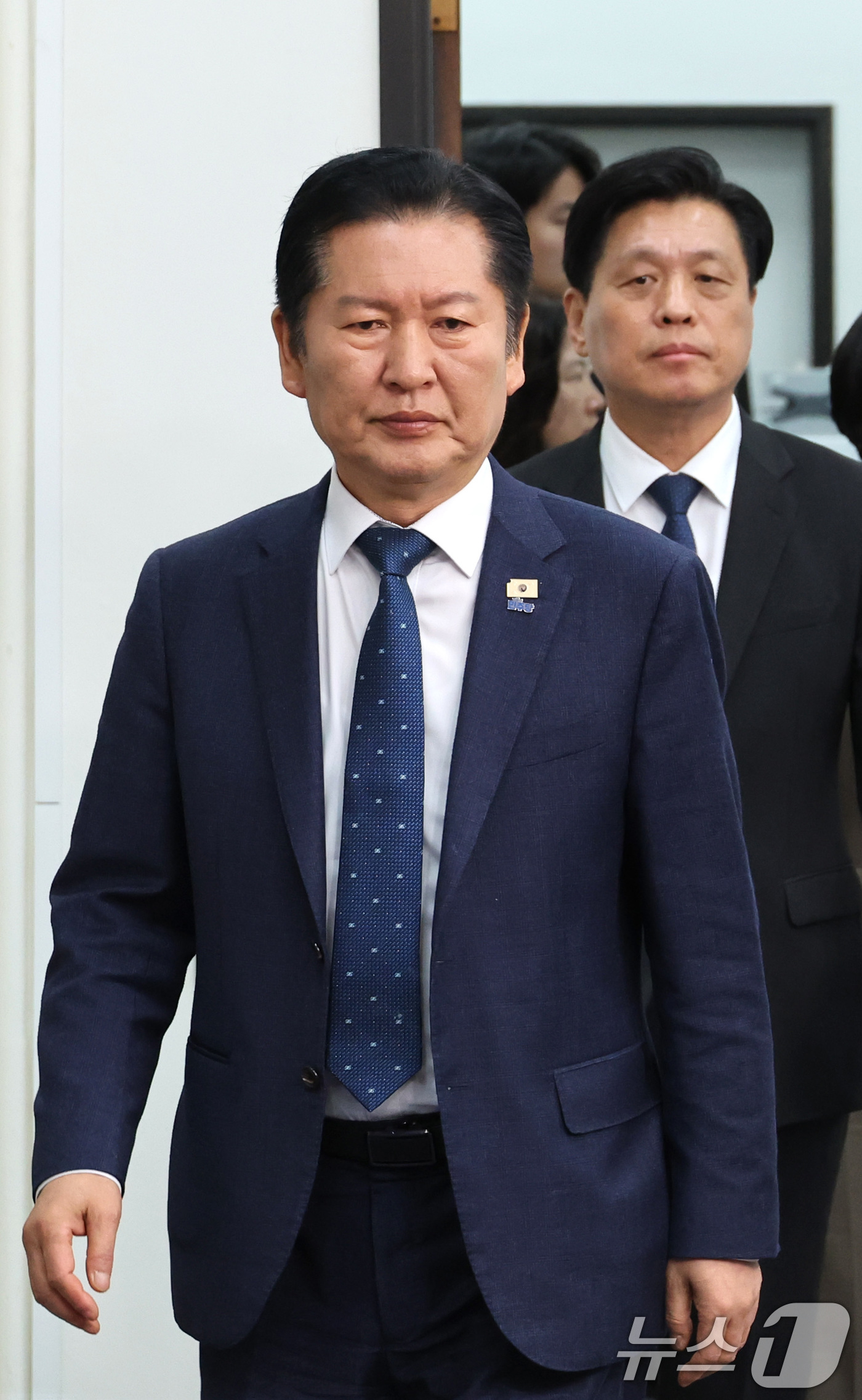 (서울=뉴스1) 신웅수 기자 = 정청래 더불어민주당 대표가 1일 서울 여의도 국회 당대표실에서 열린 오중기 경북도지사 후보 환영식에 참석하고 있다. 2026.4.1/뉴스1