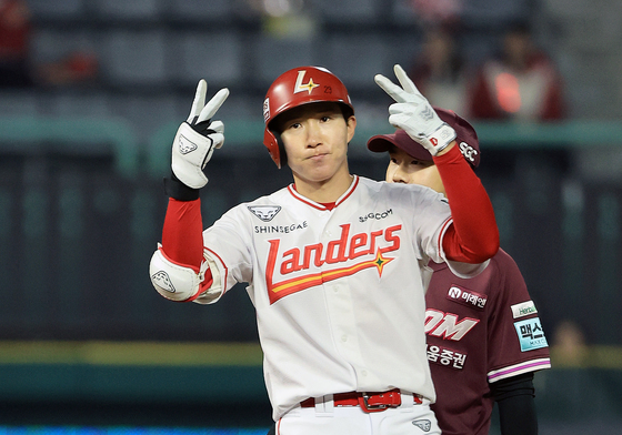 박성한, 시원한 2루타