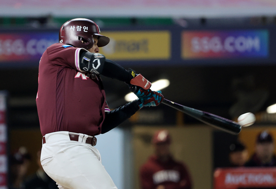 2루타 치는 브룩스