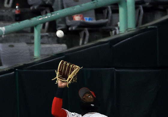 에레디아 '왼쪽은 내게 맡겨'