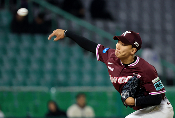 유토 들어가고 등판한 김성진