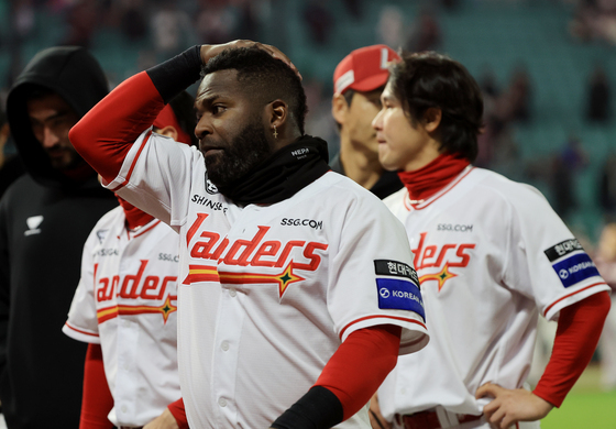 아쉬워하는 에레디아