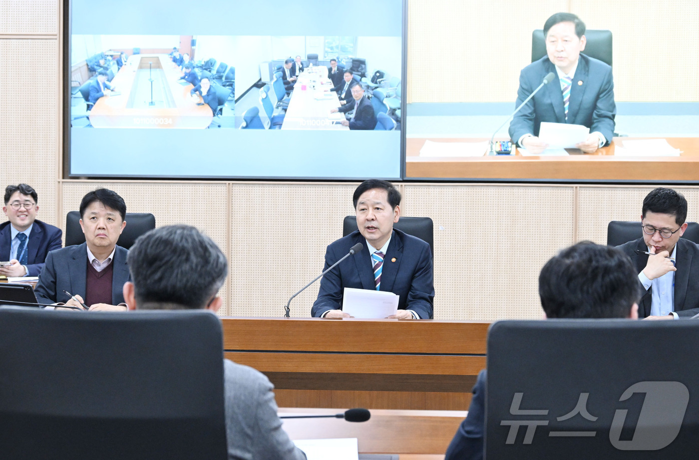 (서울=뉴스1) = 구윤철 부총리 겸 재정경제부 장관이 지난 9일 정부세종청사에서 열린 재정경제부 확대간부회의에서 모두발언을 하고 있다. (재정경제부 제공. 재판매 및 DB 금지) …
