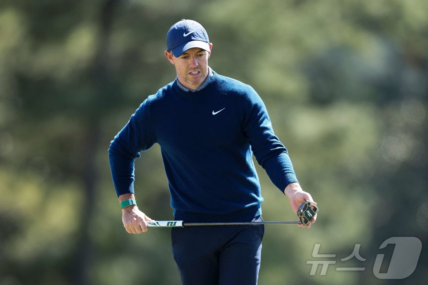 본문 이미지 - 마스터스 2연패에 도전하는 로리 매킬로이.  ⓒ AFP=뉴스1