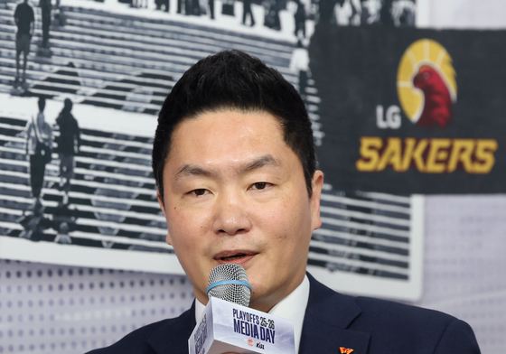 플레이오프 포부 밝히는 SK 전희철 감독