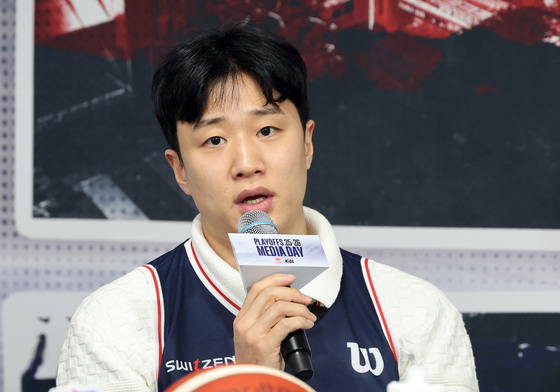 포부 밝히는 KCC 허웅