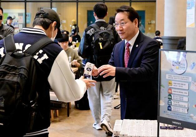 [지선 D-50] "천원주택" vs "전기요금"…인천, '생활정책'이 선거판 흔든다