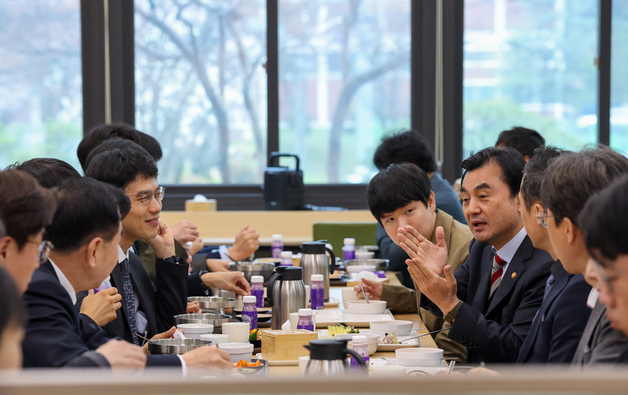 안규백, ADD서 소통간담회…"자주국방 미래, 연구원 손끝에서 시작"