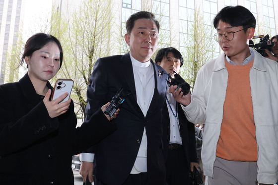 김병기 의원, 7차 경찰 조사 출석