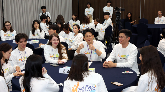 KOREAZ 서포터즈와 대화하는 임상우 대사