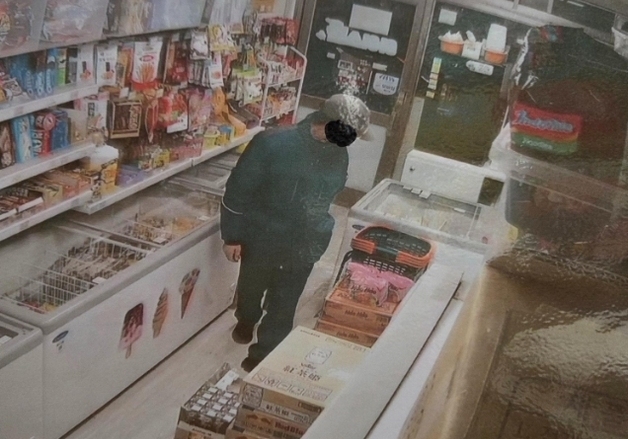 "5일 굶었다, 신고는 제발" 일용직 근로자 읍소…무인 매장 사장 반응은?