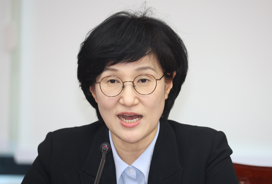 촉법소년 연령 관련 발언하는 원민경 장관