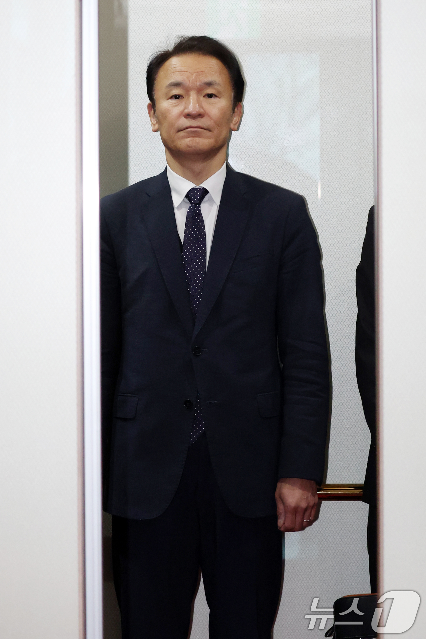 (서울=뉴스1) 김명섭 기자 = 마츠오 히로타카 주한일본대사관 총괄공사가 10일 오후 서울 종로구 정부서출청사 별관 외교부로 초치되고 있다. 일본이 이날 공개한 2026년판 외교청 …