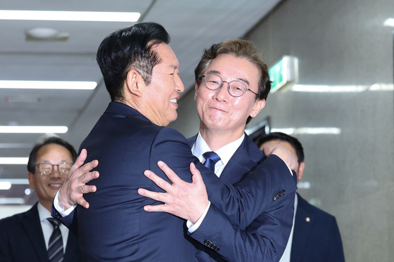 野 부산 의원, 전재수 불기소에 "수사기관 권력 하수인 전락"