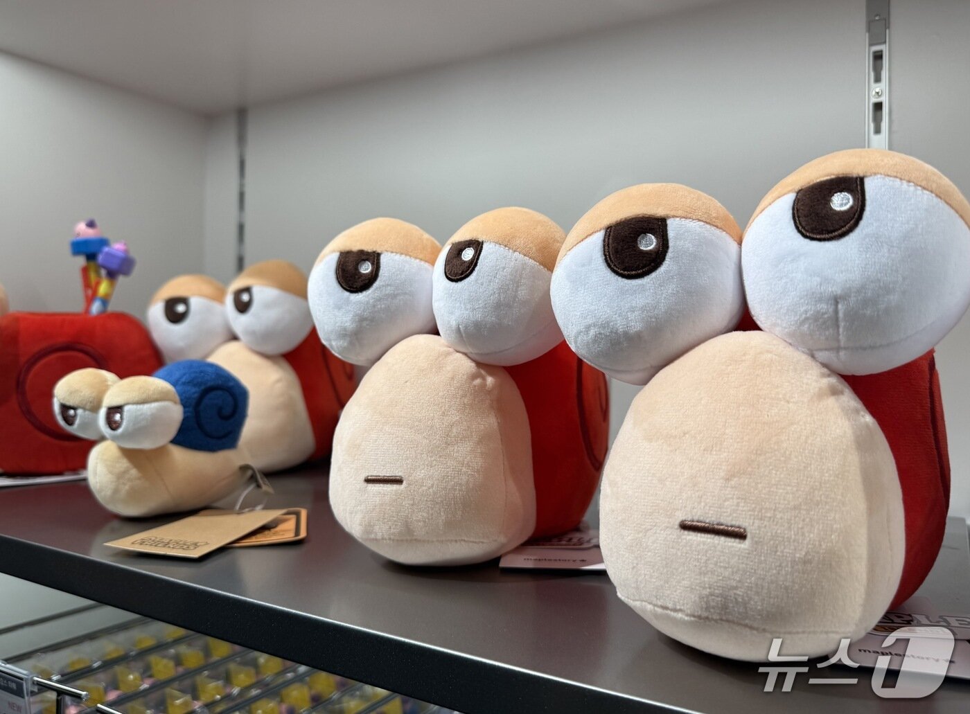 본문 이미지 - 메이플 스토리 캐릭터 굿즈ⓒ 뉴스1 윤슬빈 관광전문기자