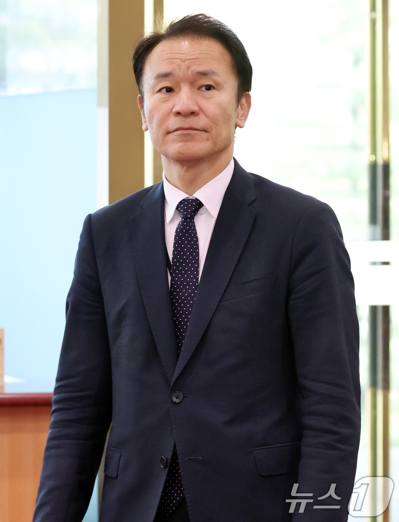 (서울=뉴스1) 김명섭 기자 = 마츠오 히로타카 주한일본대사관 총괄공사가 10일 오후 서울 종로구 정부서출청사 별관 외교부로 초치되고 있다. 일본이 이날 공개한 2026년판 외교청 …