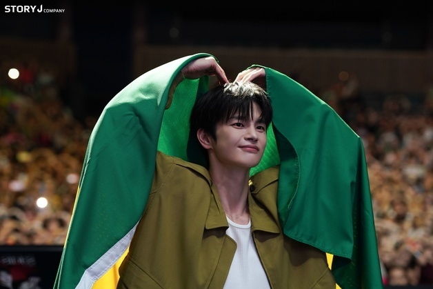 서인국, 멕시코·브라질 팬들 만났다…훈훈한 '남친미' 장착