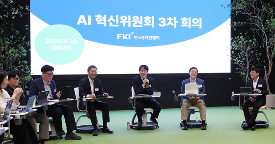 AI 혁신위원회 3차 회의 참석한 하정우 수석